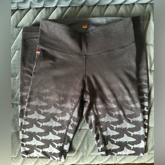 Aviator Nation shark leggings - Picture 3 of 4